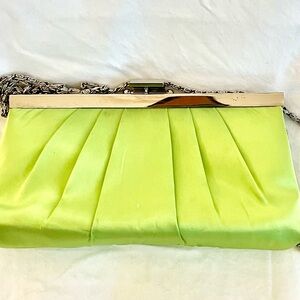 🌺Cache lime green Clutch/Purse